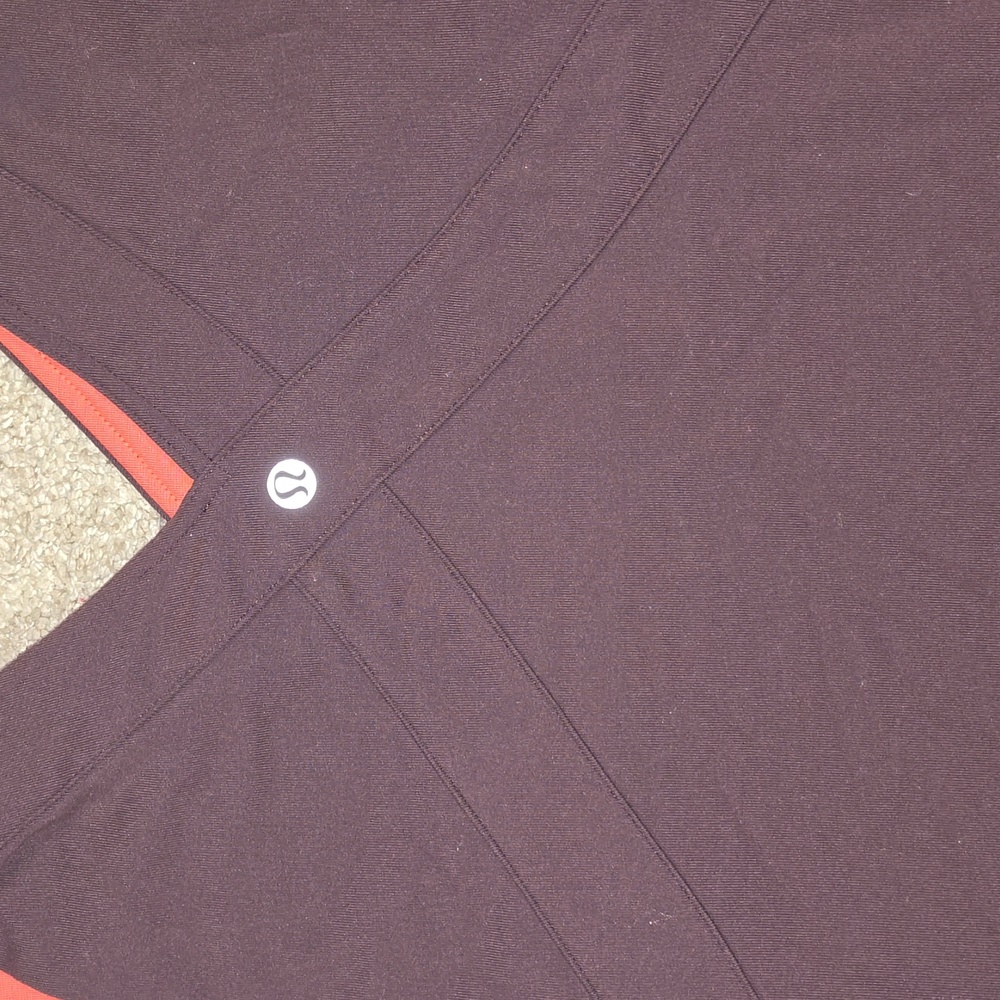 EUC 💎 lululemon athletica Black and Red Women's Top - Picture 2 of 3